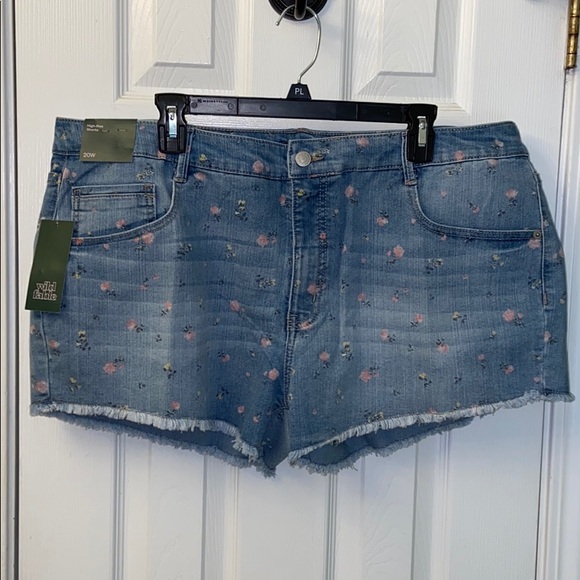wild fable Pants - Wild Fable denim flower high rise shorts 20w